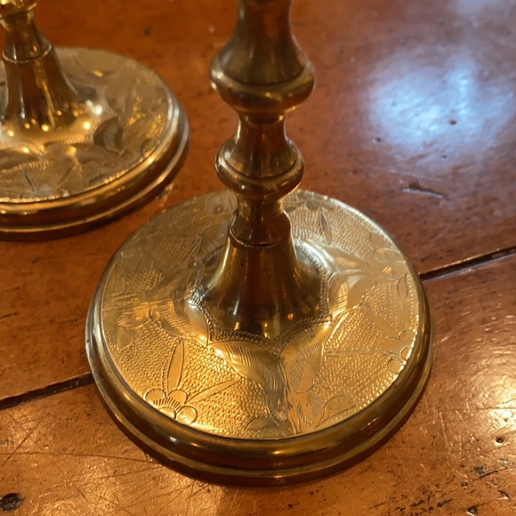 REAL BRASS CANDLE HOLDERS 2 WITH INTRICATE PATTERN AT BASE❤️ - Picture 4 of 6